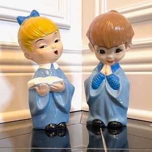 VINTAGE 1971 Kitchy MCM Ceramic Statue Choir Kids - Set of 2